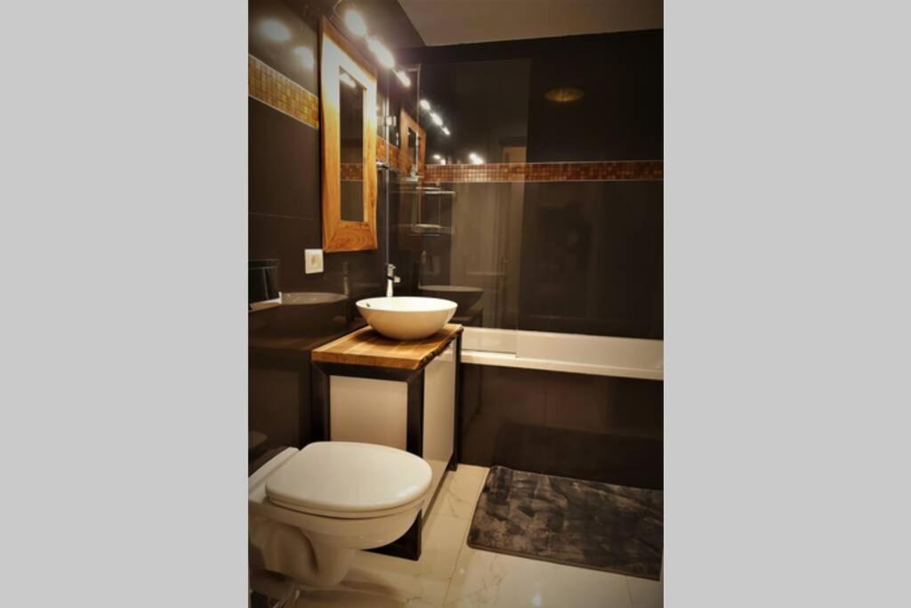 Prime Location, Sea View Flat Near The Beach Apartment คอนสตันซา ภายนอก รูปภาพ